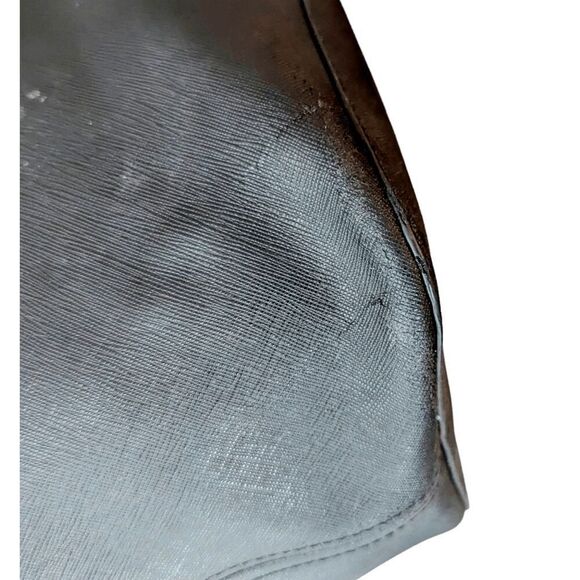 MICHAEL KORS Large Jet Set Tote in Black Saffiano Leather - Picture 13 of 15